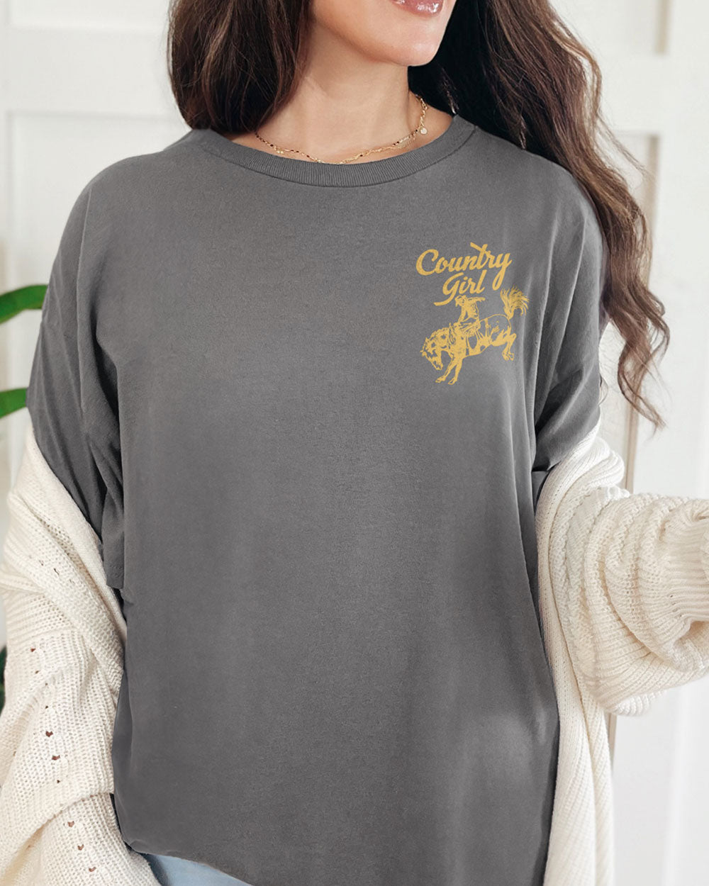 T-shirt Femme Col V Country Girl Rodeo - Keep On Riding - Tee Hunt